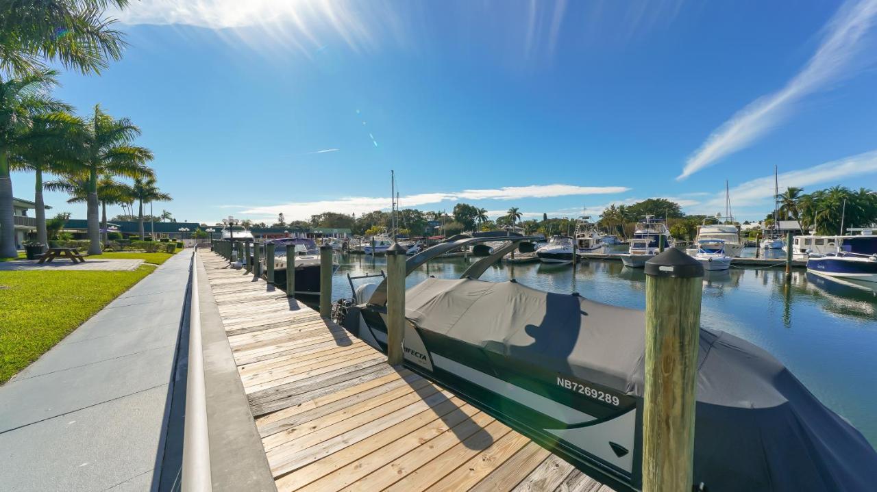 Heated Pool, Fireplace, 70" Tv, Waterfront & More! Sarasota Exterior photo